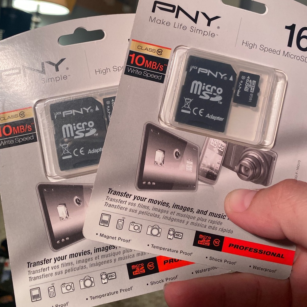 📹📸 NEW IN BOX📹📸PNY 16GB MicroSD